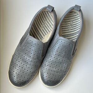 Taos Footwear Gray Court Slip-On Sneakers